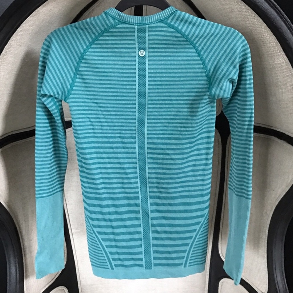 Lululemon Long Sleeve 🍋 Like New!